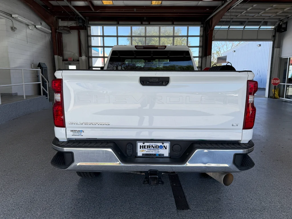 Used 2023 Summit White Chevrolet LT image 7