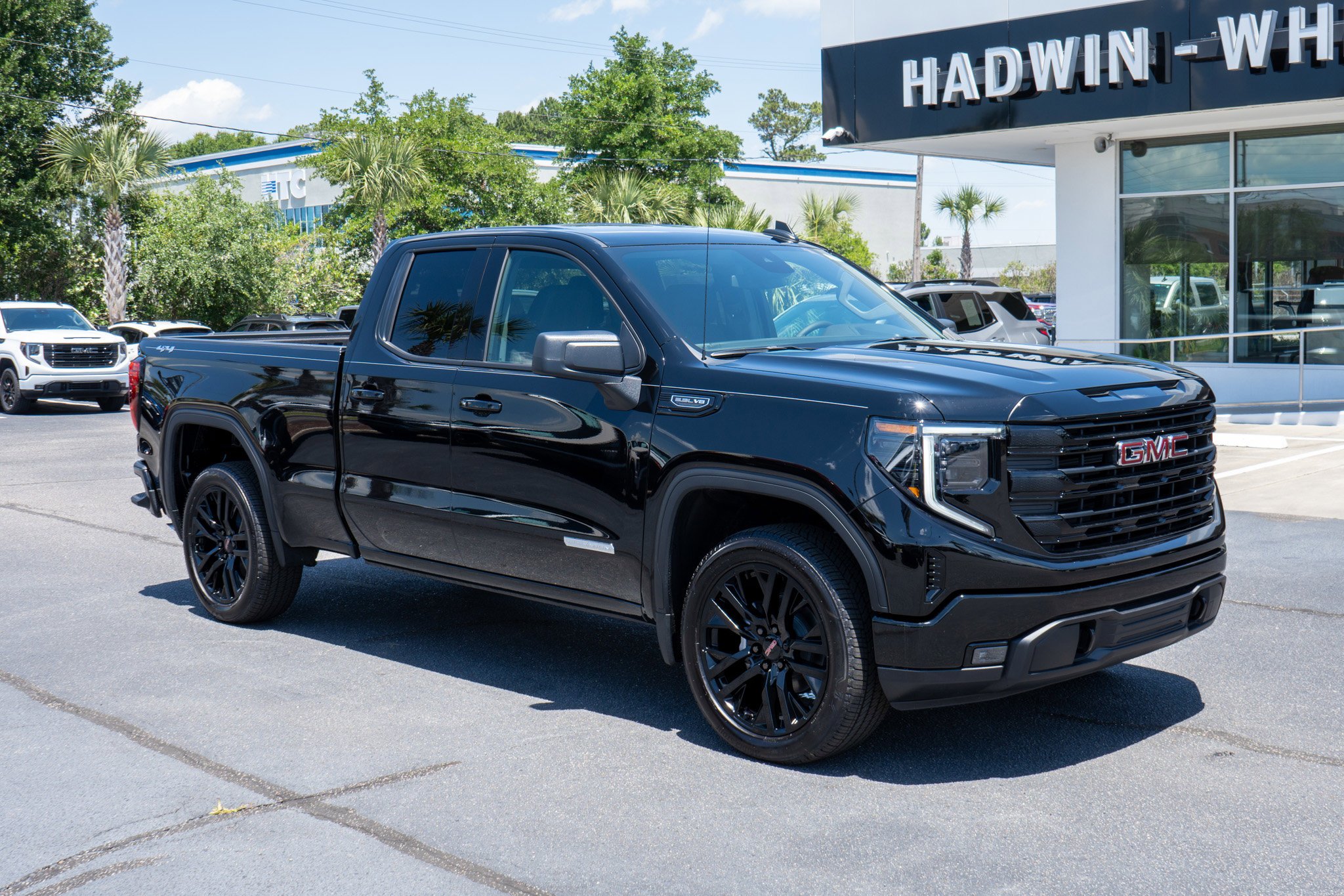 2026 GMC Sierra 4WD Double Cab Standard Box Elevation's photo