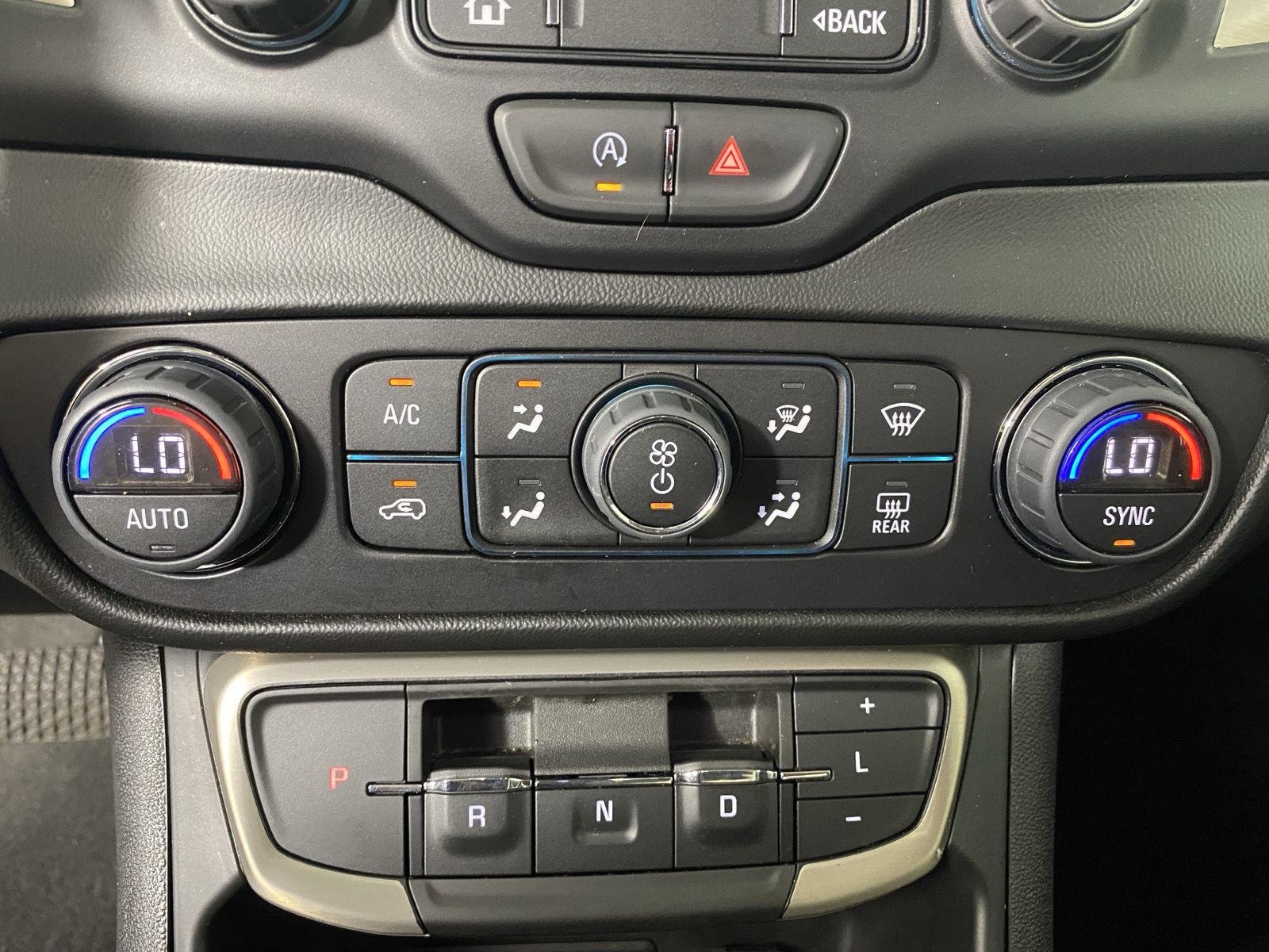 Used 2022 Marine Metallic GMC Denali image 21