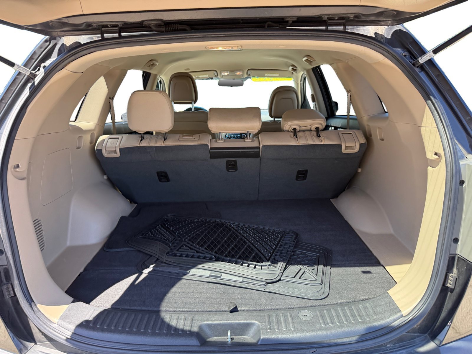 Used 2013 Ebony Black Kia EX image 17