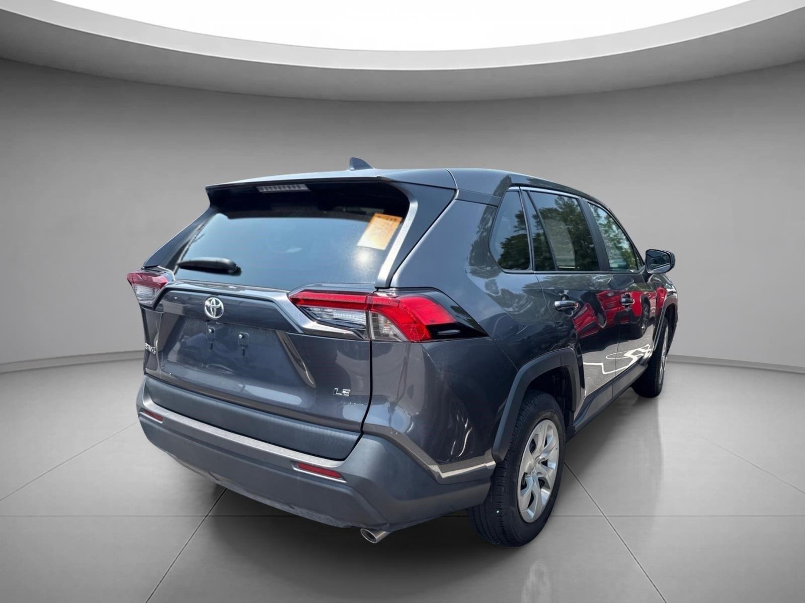Used 2022 Magnetic Gray Metallic Toyota LE image 15