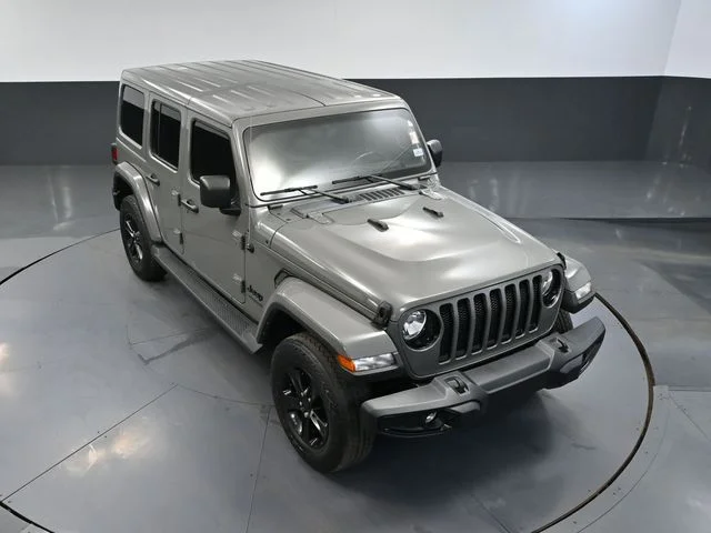 Certified Used 2022 Gray Jeep Unlimited Sahara Altitude image 59