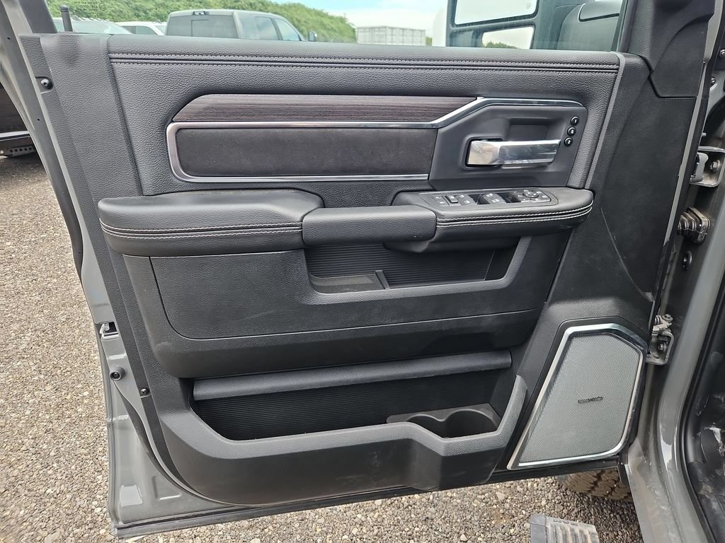 New 2026 Ceramic Gray Clear-Coat Exterior Paint RAM Laramie image 11