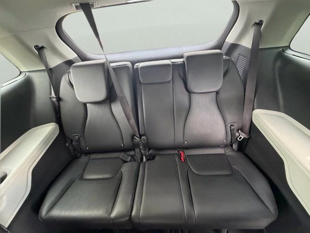 Used 2023 White Kia EX image 16
