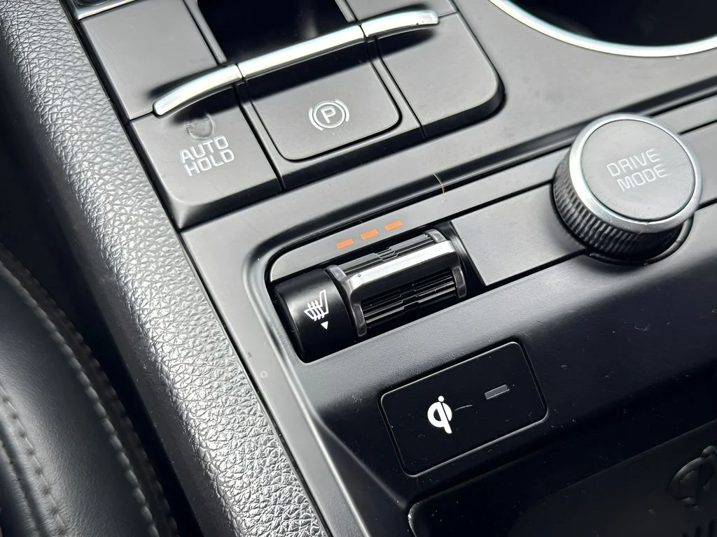 Used 2022 Gray Kia GT-Line image 18