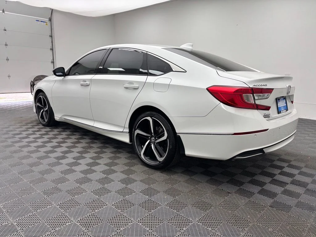 Used 2021  Honda EX-L image 12