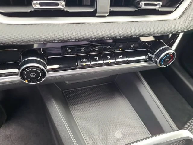 New 2027 Sterling Gray Metallic Chevrolet LT image 31