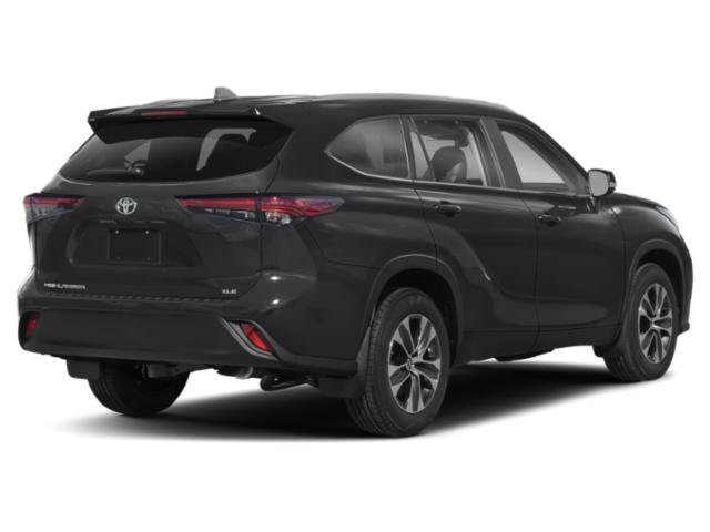 Used 2024 Toyota Highlander XLE with VIN 5TDKDRBH2RS559970 for sale in Brainerd, Minnesota