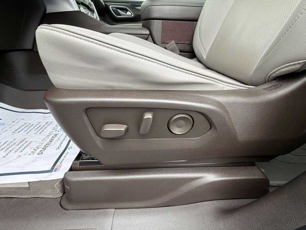 Certified Used 2023 White GMC SLT image 18
