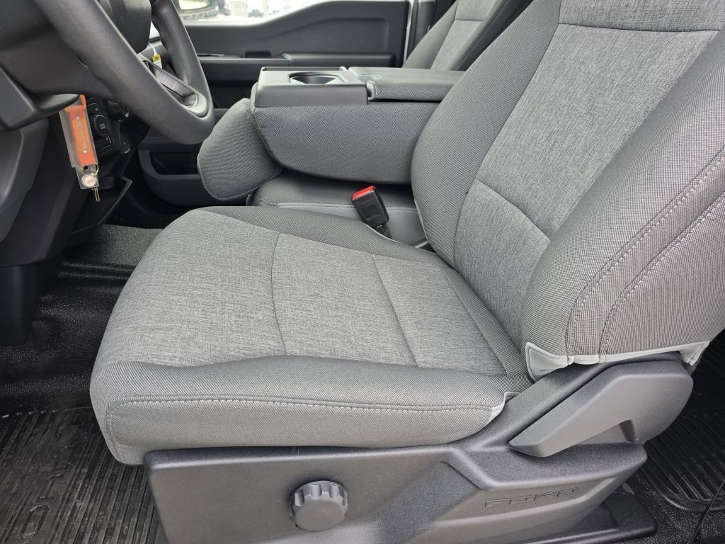 New 2025 Oxford White Ford XL image 34