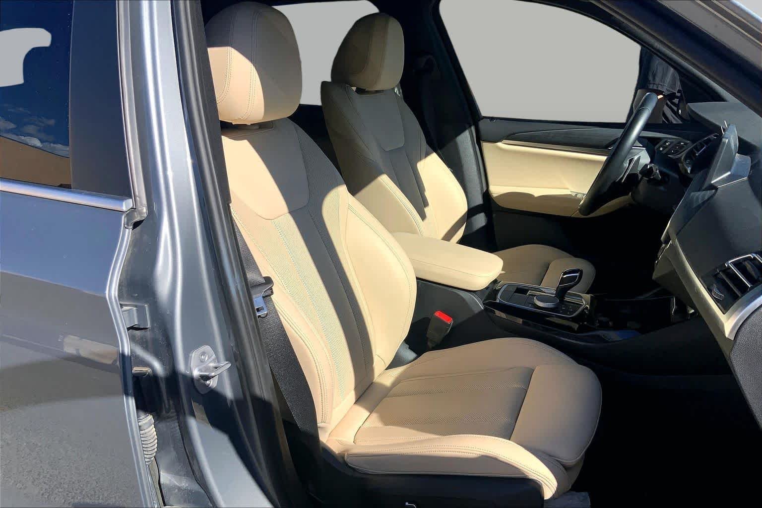 Used 2024 Skyscraper Grey Metallic BMW xDrive30i image 8