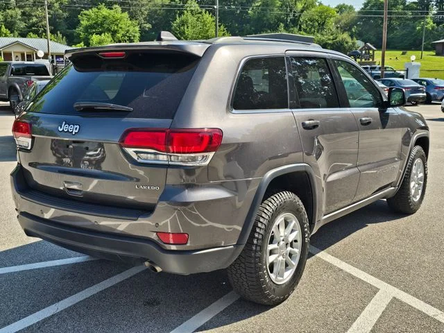 Used 2020 Gray Jeep Laredo E image 5