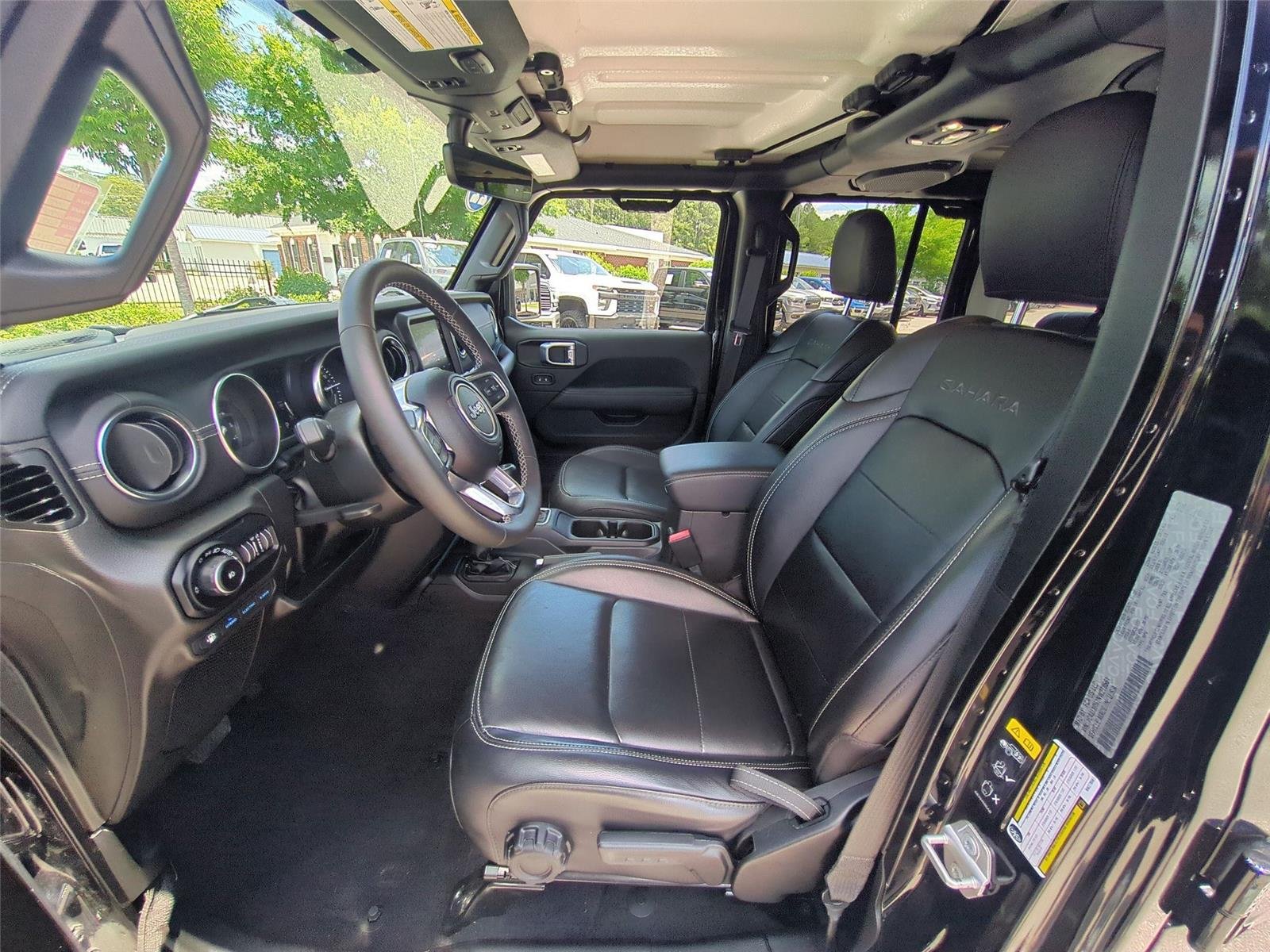 Used 2022 Black Clearcoat Jeep Unlimited Sahara image 17