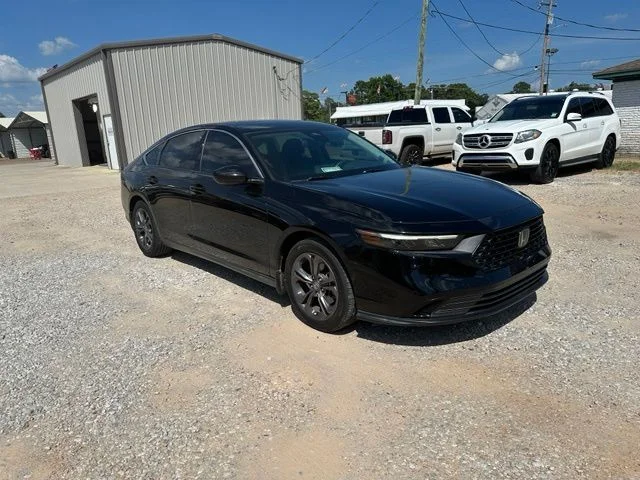 Used 2023 Black Honda EX image 2