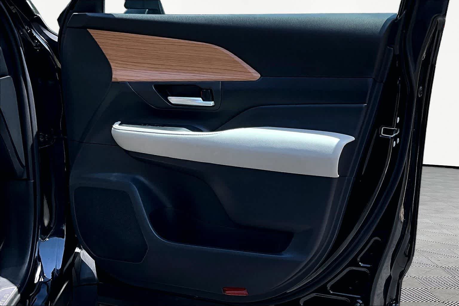 2024 Toyota Grand Highlander Limited - Photo 23