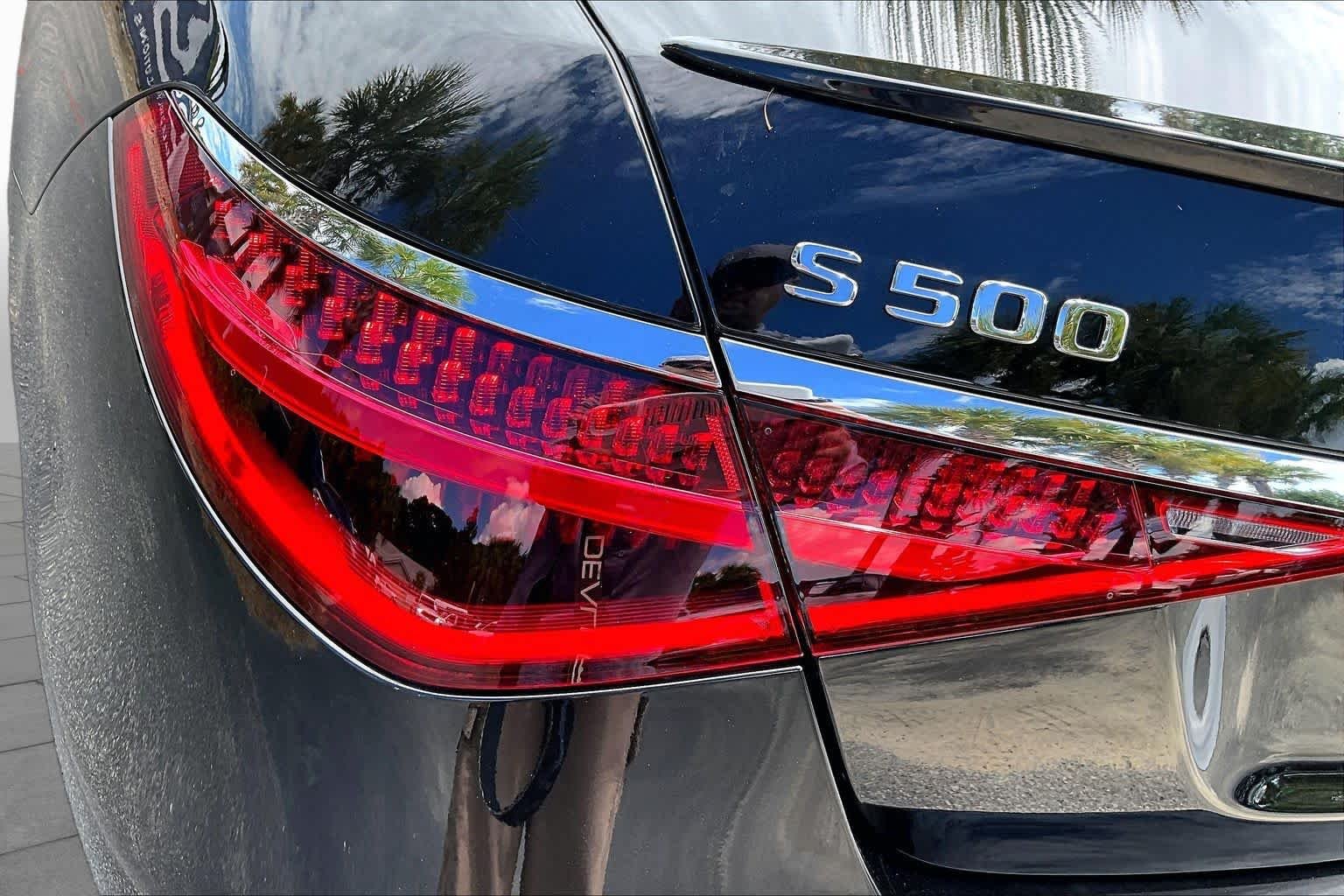 Used 2025 Obsidian Black Metallic Mercedes-Benz S 500 image 29