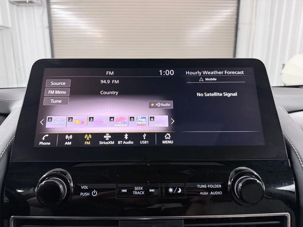 Used 2023 Silver INFINITI Premium Select image 13