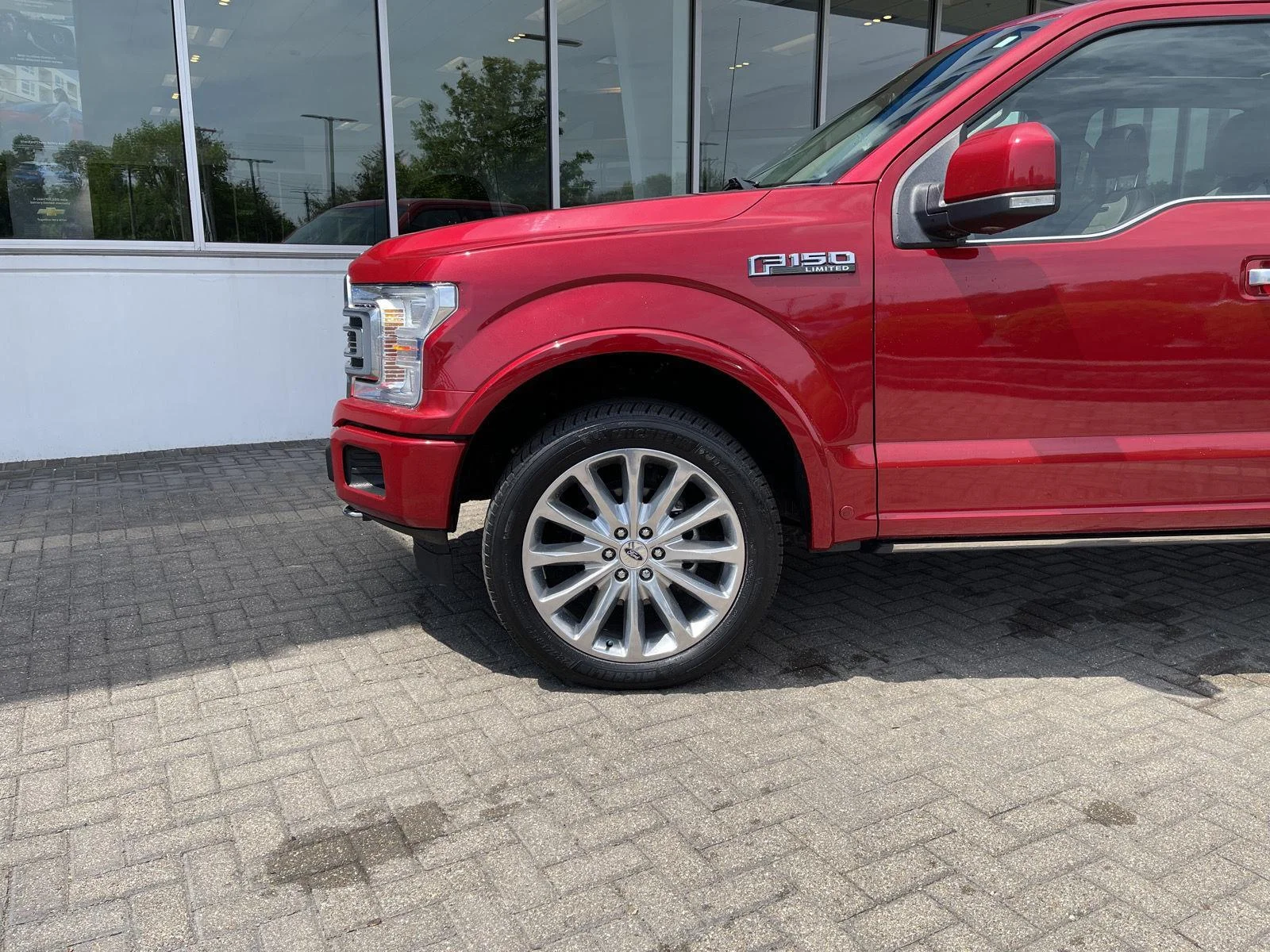 Used 2020 Rapid Red Metallic Tinted Clearcoat Ford Limited image 9