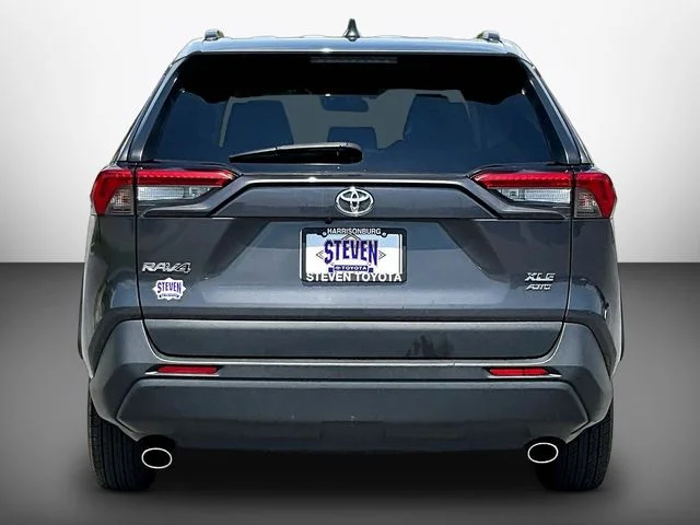 Used 2020 Gray Toyota XLE image 5