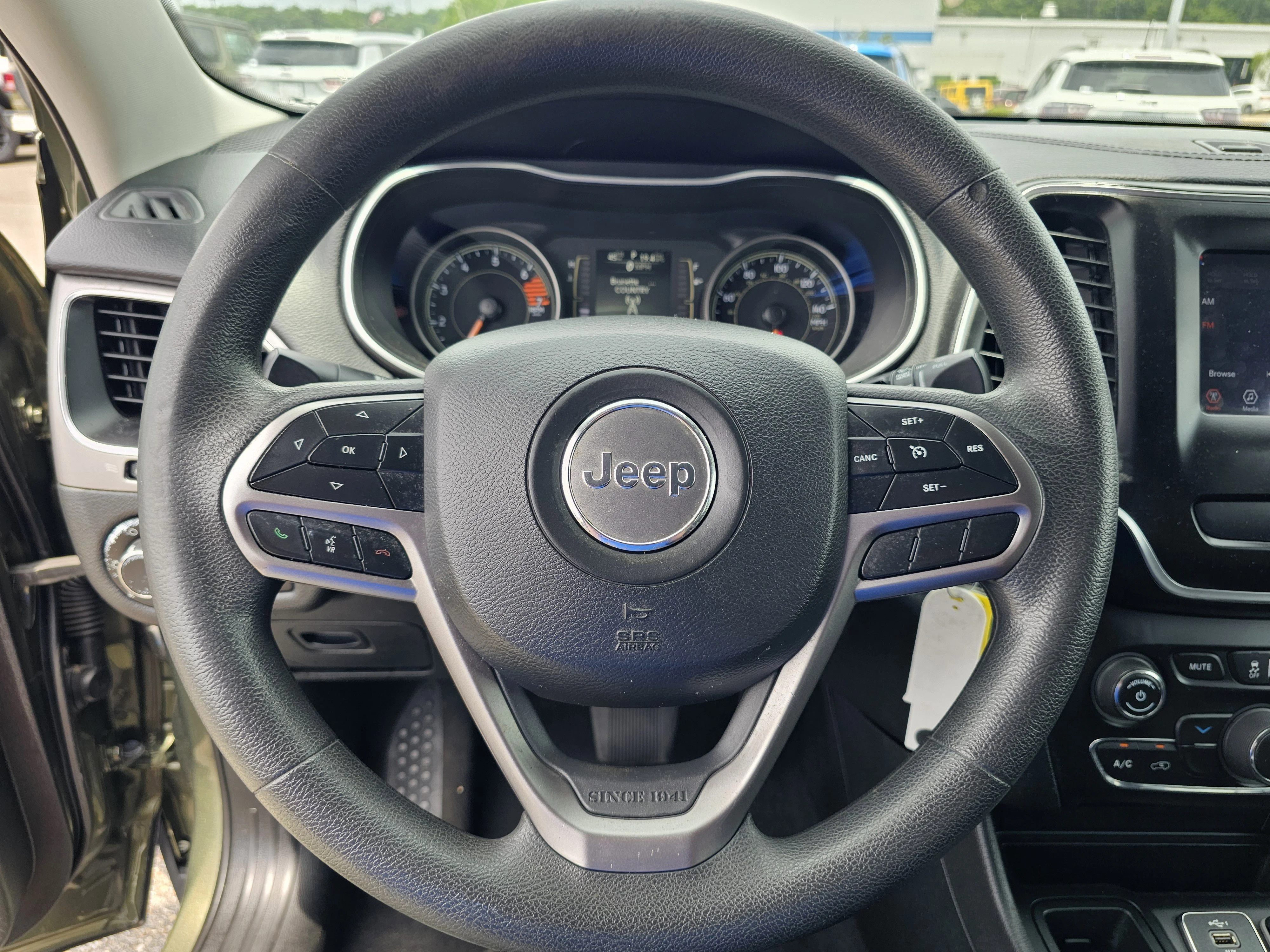 2021 Jeep Cherokee Latitude - Photo 19