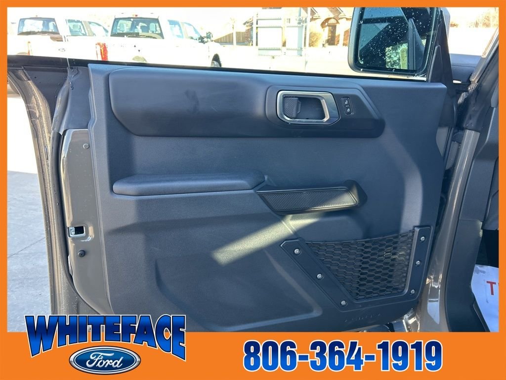 2025 Ford Bronco 4-Door Outer Banks - Photo 11