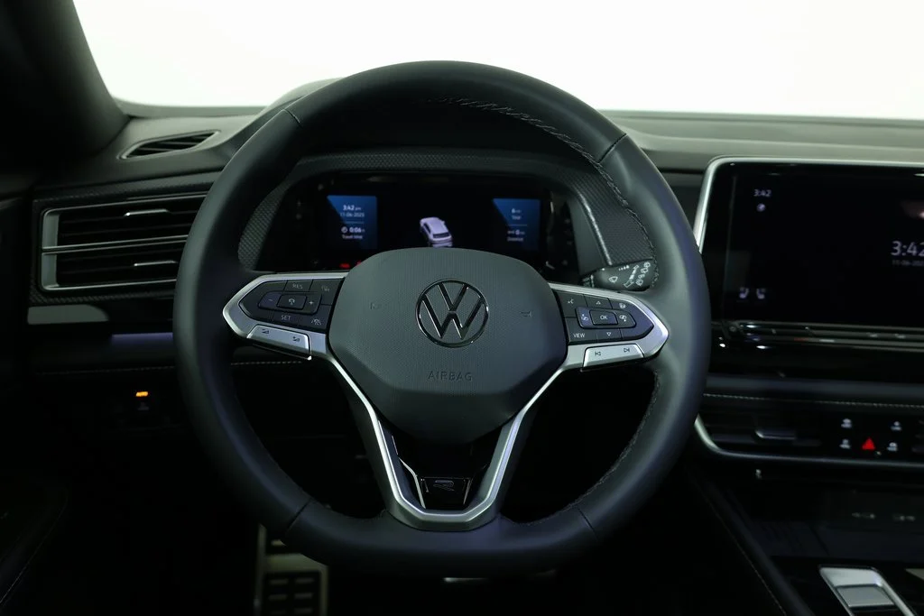 2026 Volkswagen Atlas Cross Sport SEL Premium R-LINE - Photo 9