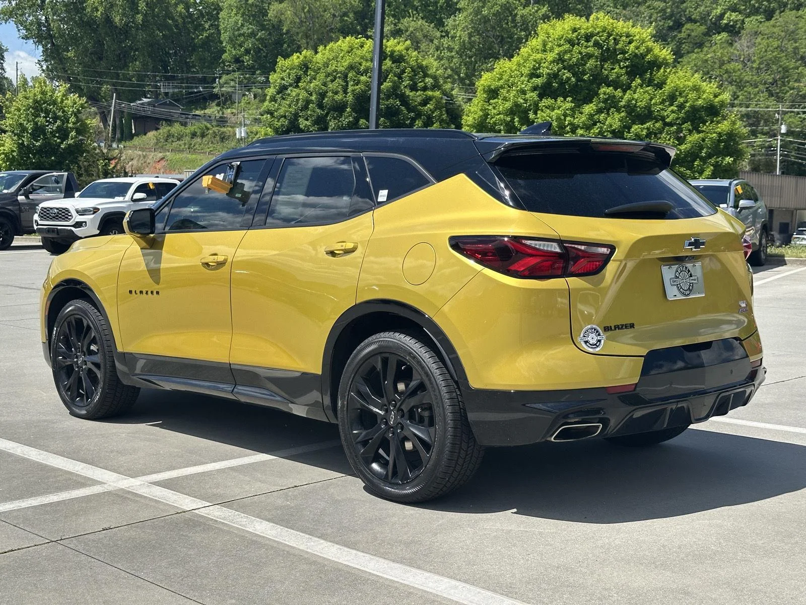 Used 2022 Nitro Yellow Metallic Chevrolet RS image 5