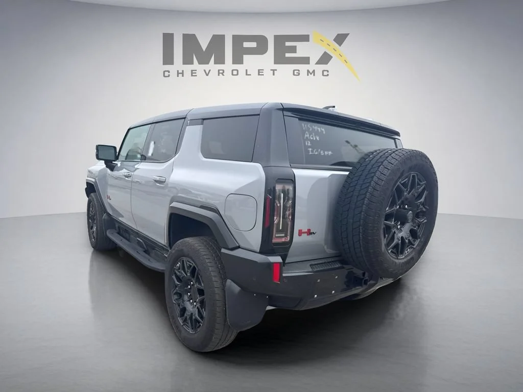 Used 2025 Meteorite Metallic (Grey) GMC 2X image 3