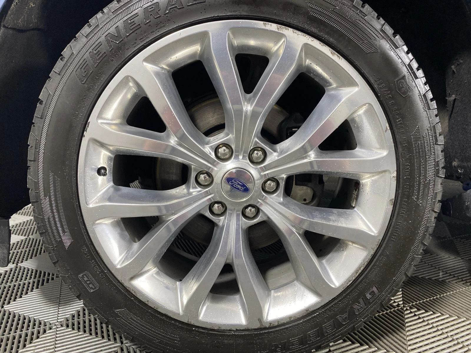 Used 2018 Blue Ford Limited image 12