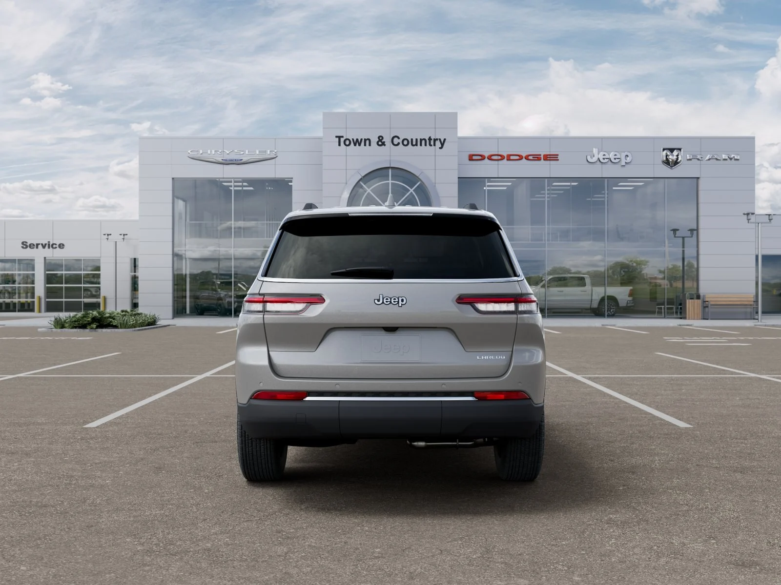 New 2026 Silver Zynith Jeep Laredo X image 33