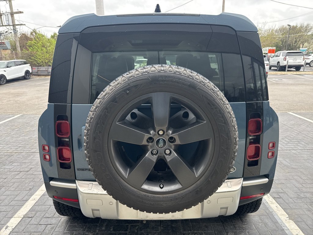 Certified Used 2020 Blue Land Rover HSE image 4