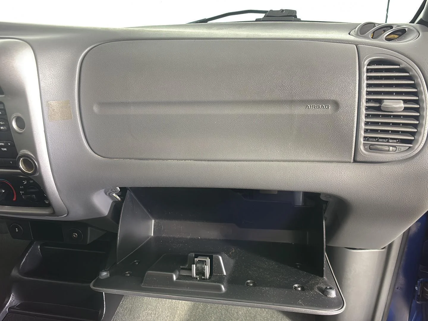 Used 2011 Vista Blue Metallic Ford XLT image 20