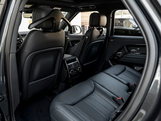 New 2026 Carpathian Grey LAND ROVER Dynamic SE image 25