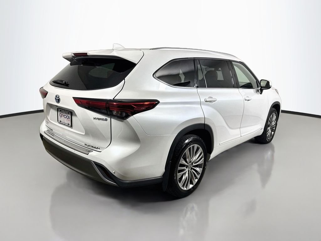 Used 2022 Wind Chill Pearl Toyota Hybrid Platinum image 7