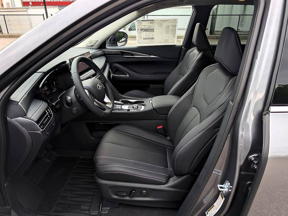 New 2027 GRAPHITE SHADOW INFINITI LUXE image 11