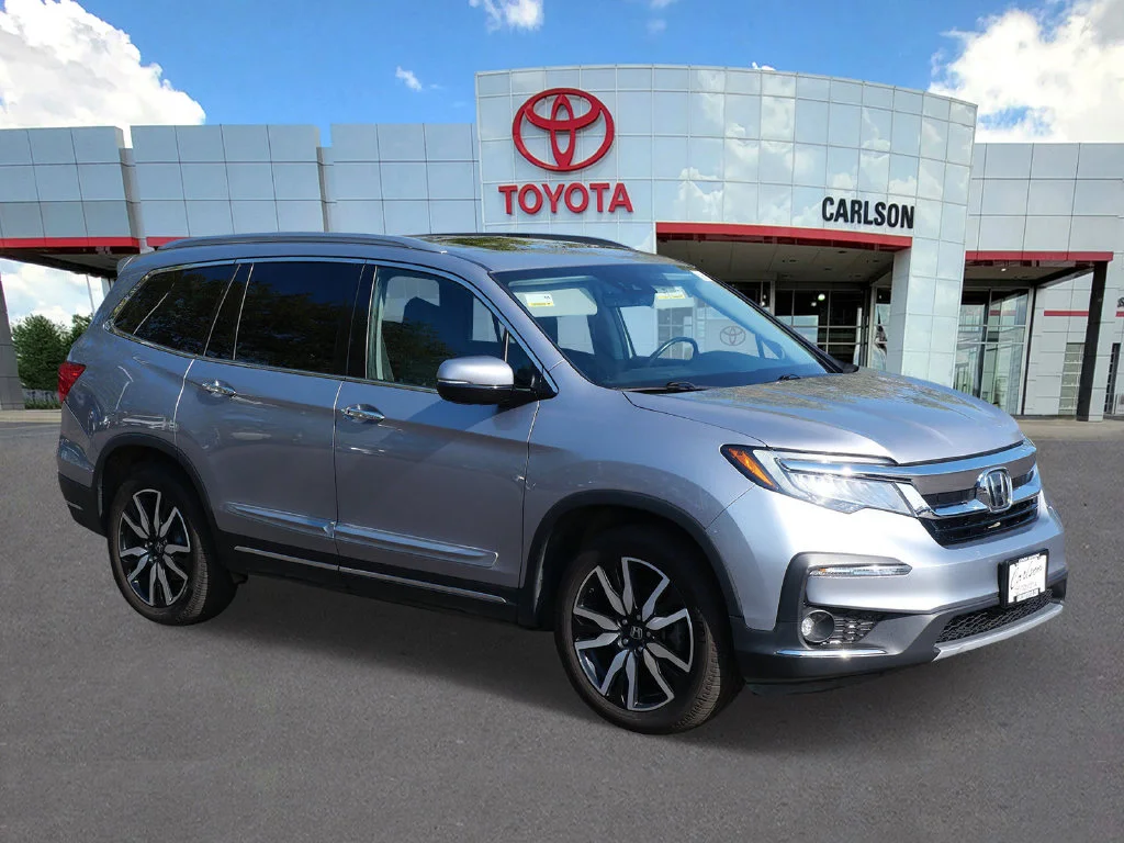 Used 2022 Honda Pilot Elite with VIN 5FNYF6H07NB072735 for sale in Minneapolis, Minnesota