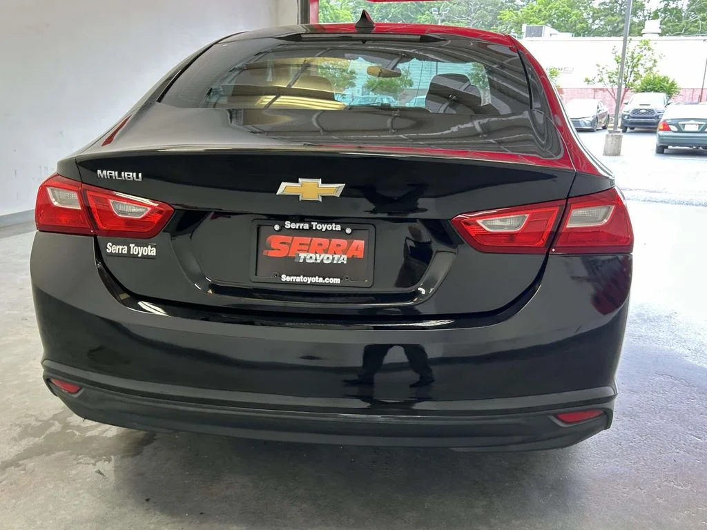 Used 2022 Black Chevrolet LS image 4