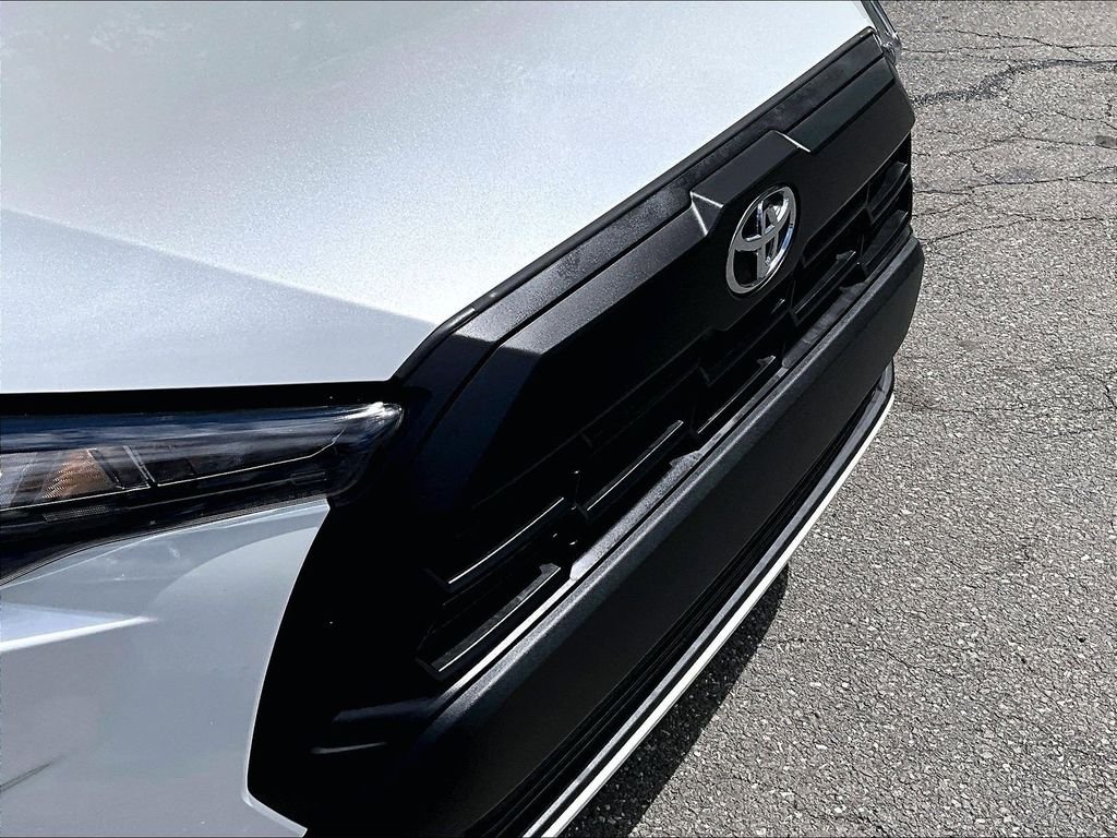 Used 2026 Beige Toyota L image 30
