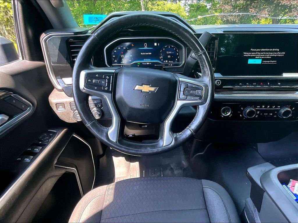 Used 2022 Black Chevrolet LT image 17