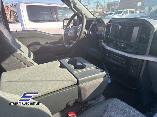 Used 2023 Black Ford XLT image 11