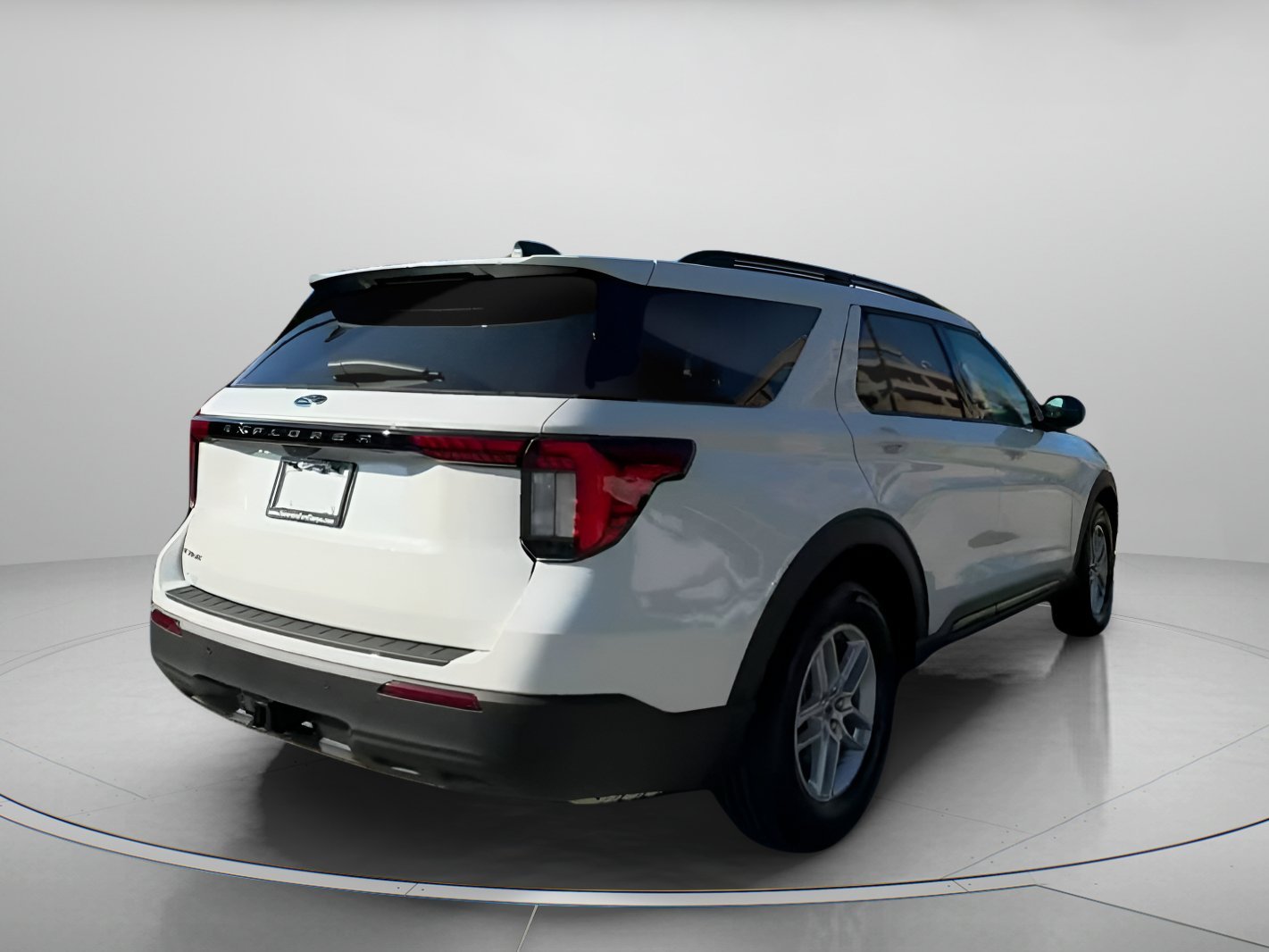 New 2026 Star White Metallic Tri-Coat Ford Active image 25