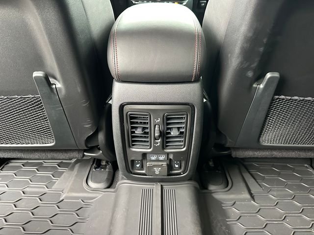 New 2026 Diamond Black Clear-Coat Exterior Paint Dodge GT Plus image 13