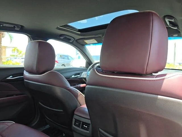 Used 2022 White Cadillac Sport image 11