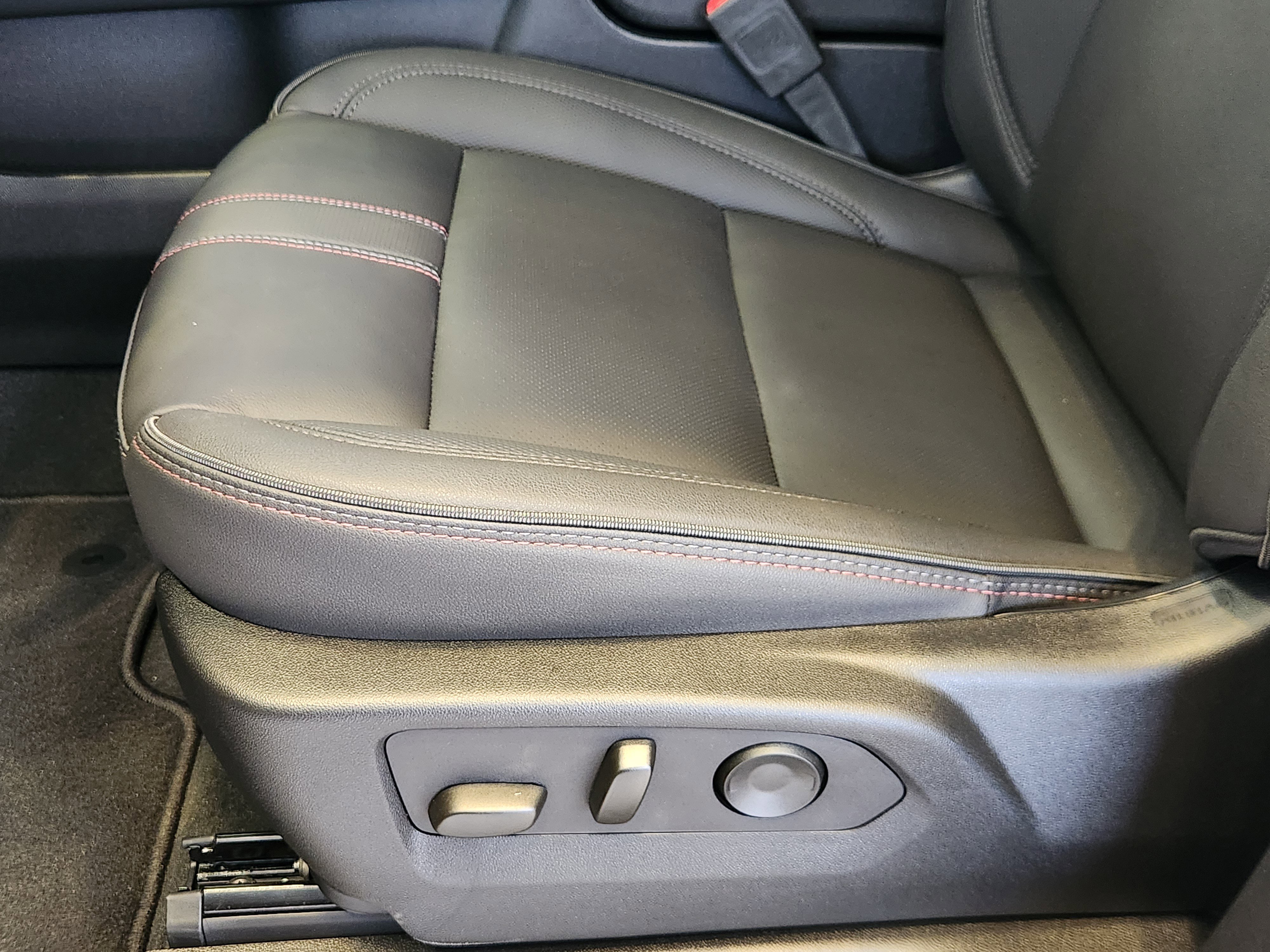 2025 Chevrolet Suburban RST White at Classic Elite Chevrolet Hwy 6