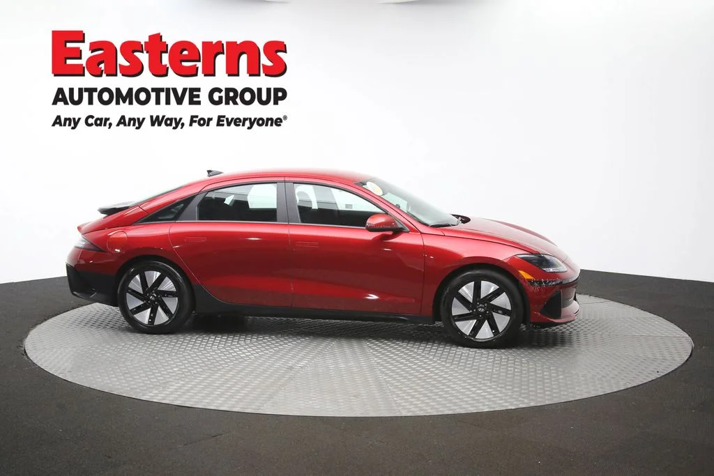 Used 2024 Red Hyundai SE image 47