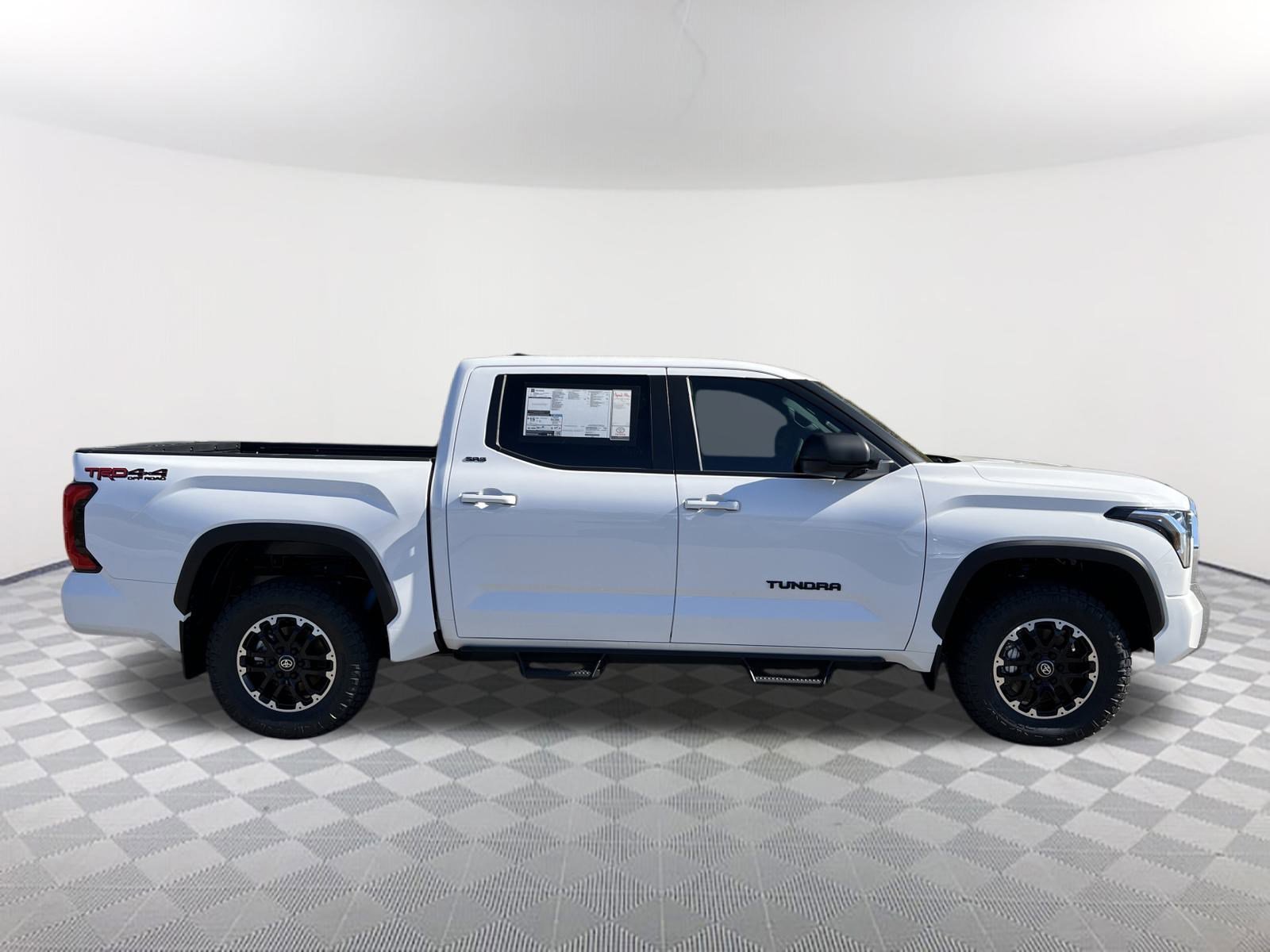 2026 Toyota Tundra SR5 - Photo 8
