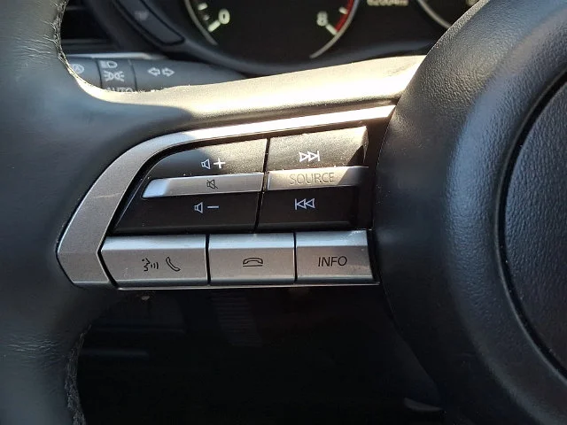 Used 2021 Black Mazda Select image 20