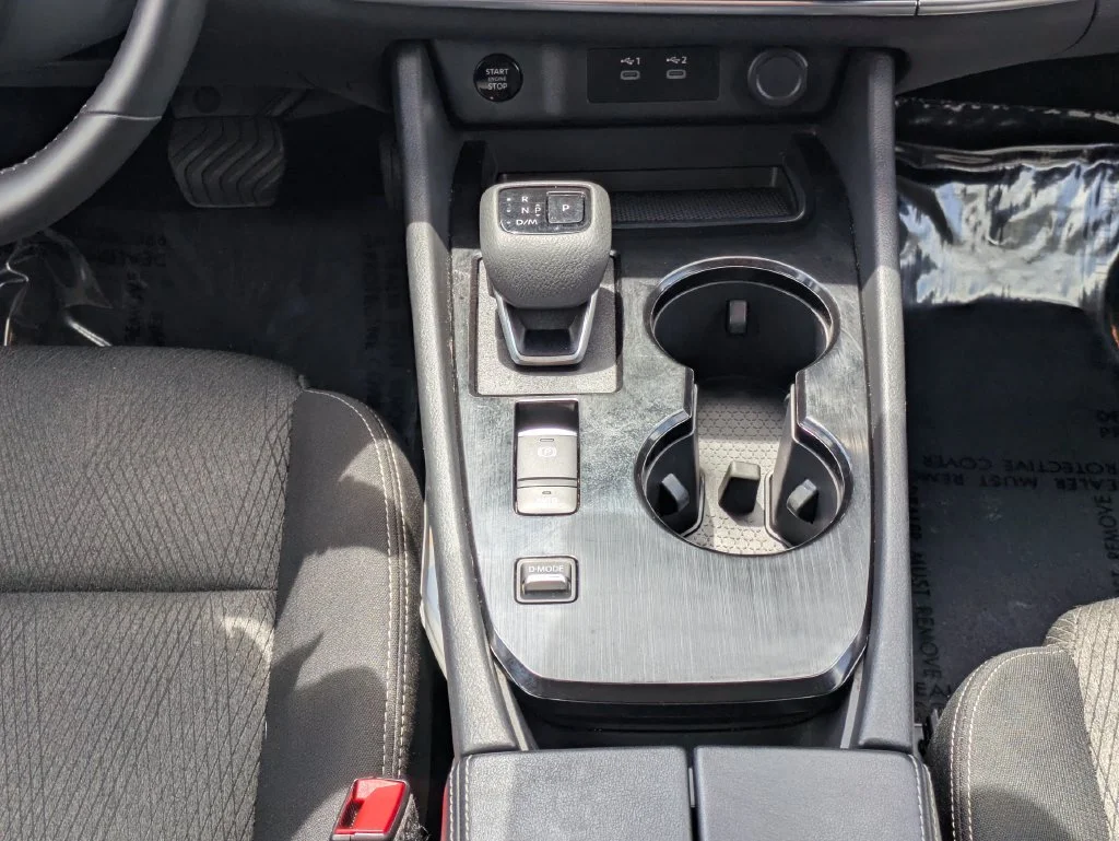 Used 2025 Gun Metallic Nissan SV image 19