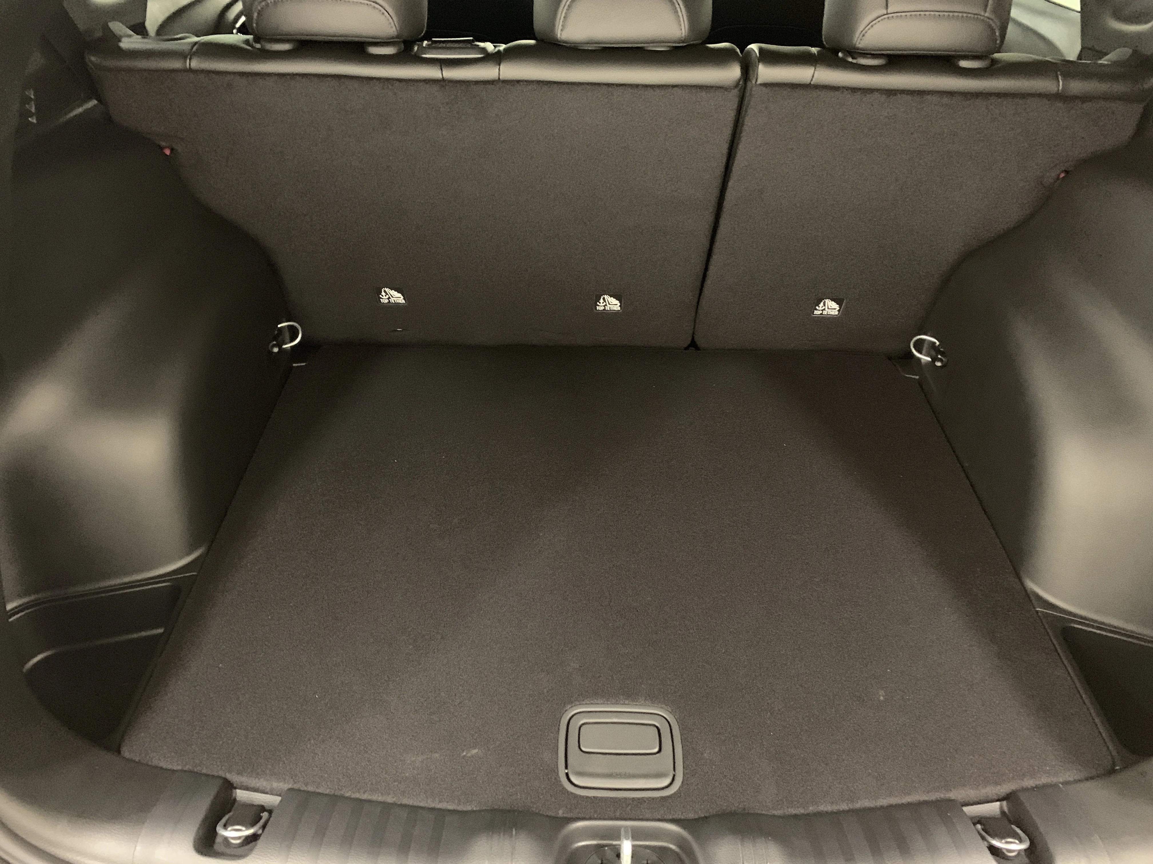 New 2025 Red Hot Pearl Jeep North image 7