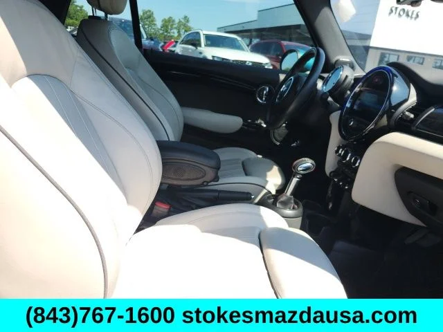 Used 2019 Blue MINI Classic image 22